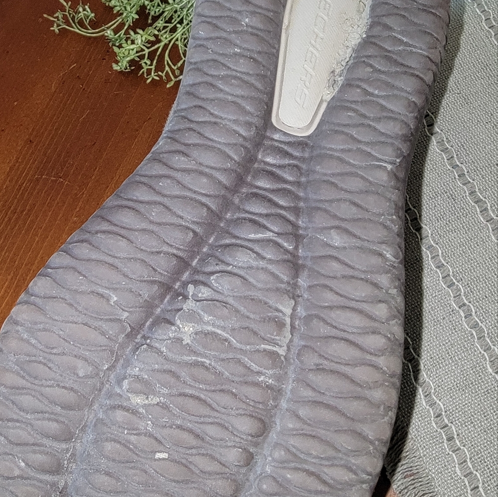 Shoes - Picture 4 of 6